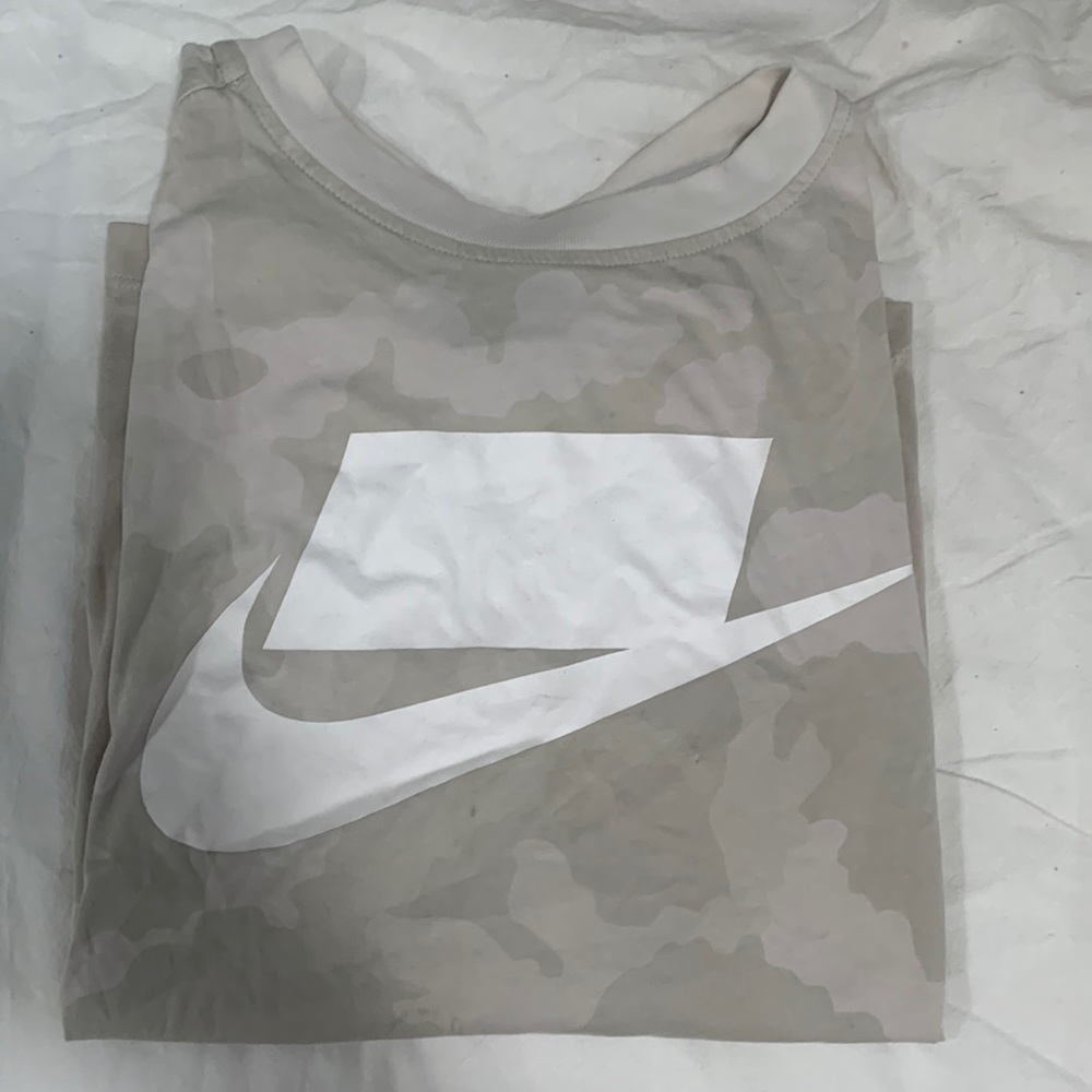 Nike crop
